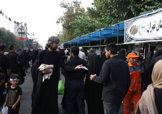 گام به گام با کاروان «طریقالحسین» در اربعین حسینی؛ شور حسینی «جاماندگان» در ایران گام به گام با کاروان «طریقالحسین» در اربعین حسینی؛ شور حسینی «جاماندگان» در ایران