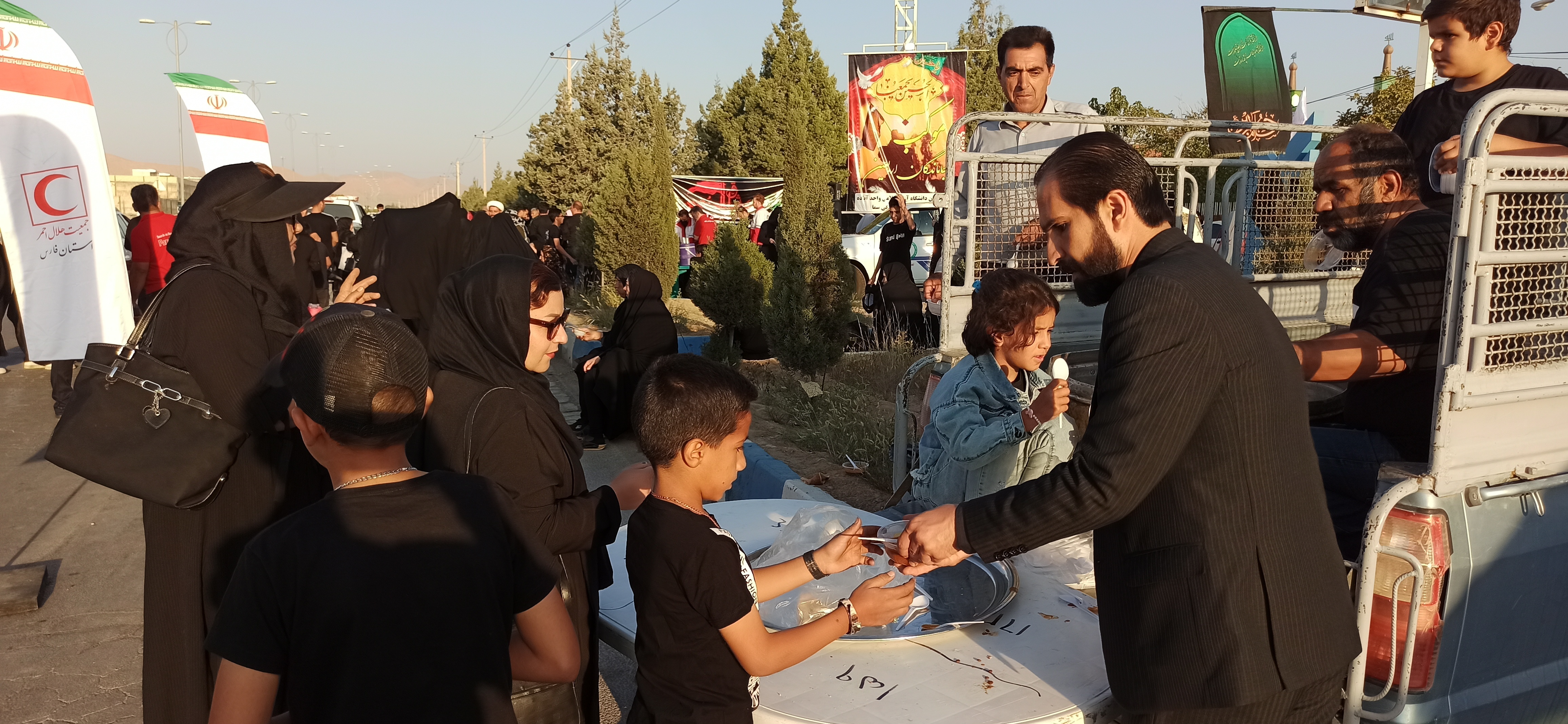 زنده نگه داشتن یاد شهدا مهمترین فلسفه پیادهروی اربعین است زنده نگه داشتن یاد شهدا مهمترین فلسفه پیادهروی اربعین است