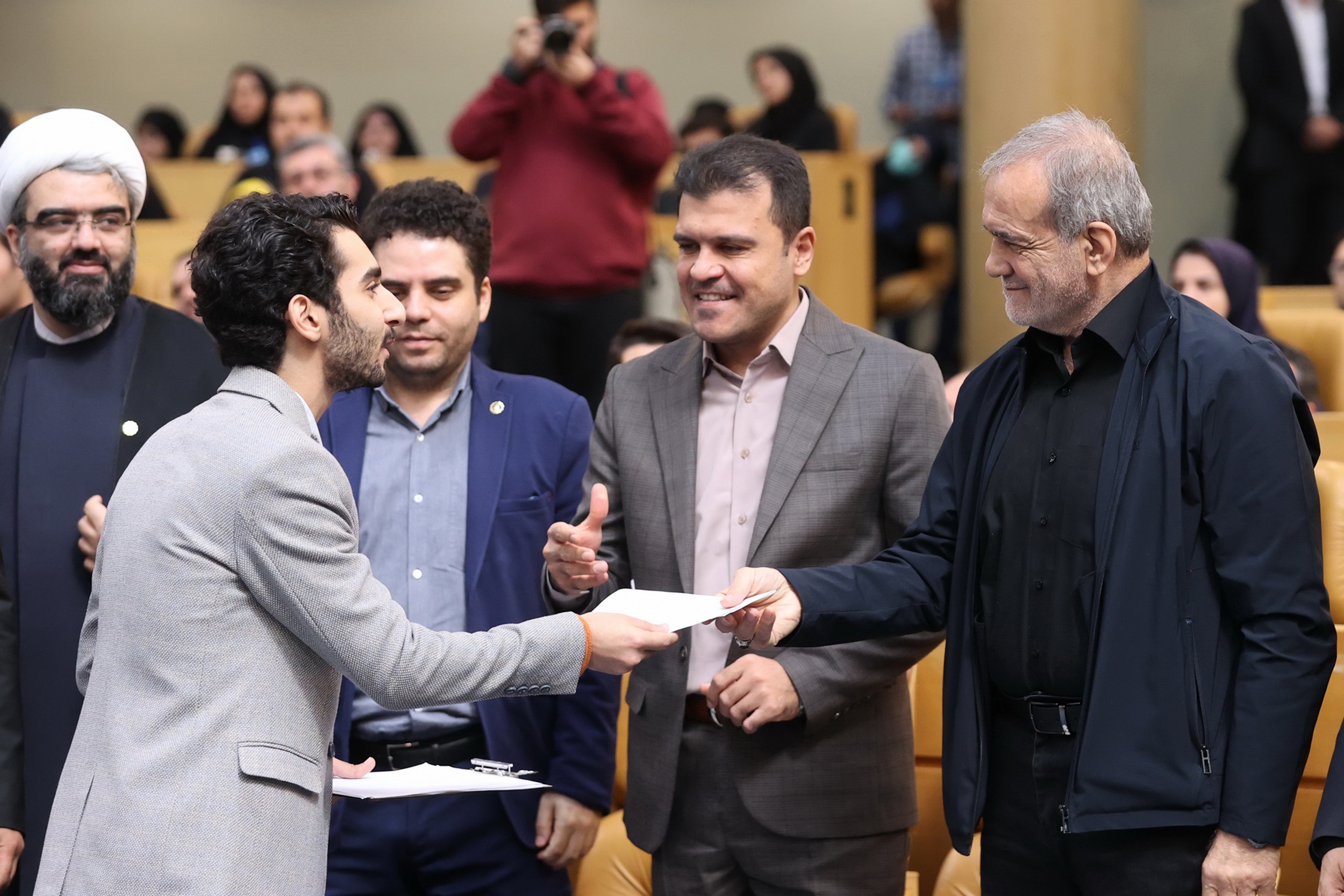 تحلیل دست فرمان تحلیل دست فرمان