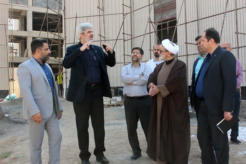 پروژههای عمرانی دانشگاه آزاد قم بررسی شد پروژههای عمرانی دانشگاه آزاد قم بررسی شد