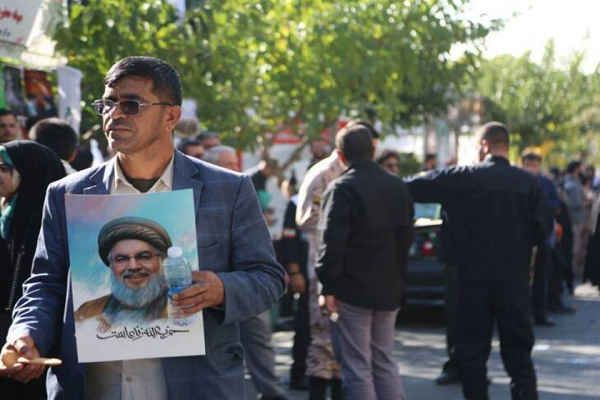 آغاز مراسم بزرگداشت پرچمدار مقاومت با حضور رهبر انقلاب آغاز مراسم بزرگداشت پرچمدار مقاومت با حضور رهبر انقلاب