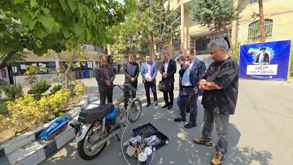 توسعه تکنولوژی سوخت سبز بر پایه هیدروژن؛ موتوری که با آب کار میکند توسعه تکنولوژی سوخت سبز بر پایه هیدروژن؛ موتوری که با آب کار میکند