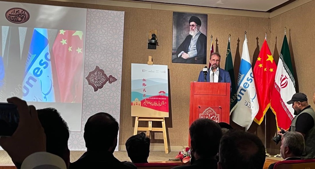 نمایشگاه هنری مشترک ایران و چین افتتاح شد/ گامهایی در راستای ایجاد تمدن جهانی از طریق جاده ابریشم نمایشگاه هنری مشترک ایران و چین افتتاح شد/ گامهایی در راستای ایجاد تمدن جهانی از طریق جاده ابریشم