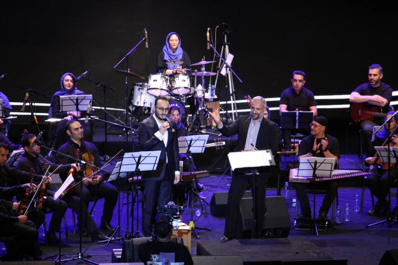 اجرای نخست یک خواننده در برج میلاد /شگفتانه «بابک زرین» و «محمدرضا منصوری»