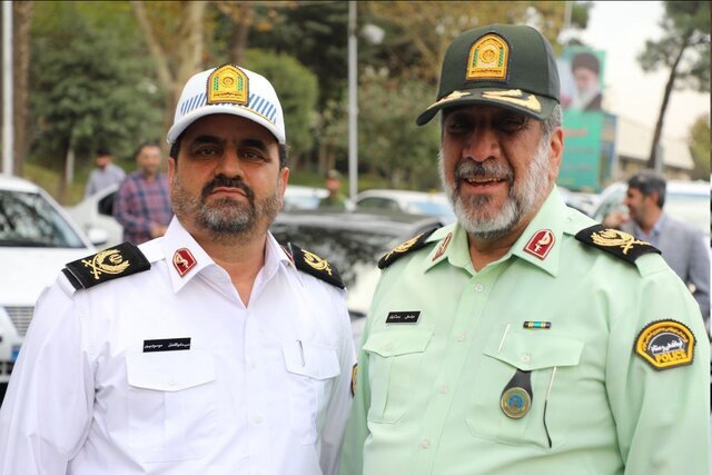 اعطای درجه سرتیپی به روسای پلیس پیشگیری، فتا و راهور تهران بزرگ اعطای درجه سرتیپی به روسای پلیس پیشگیری، فتا و راهور تهران بزرگ