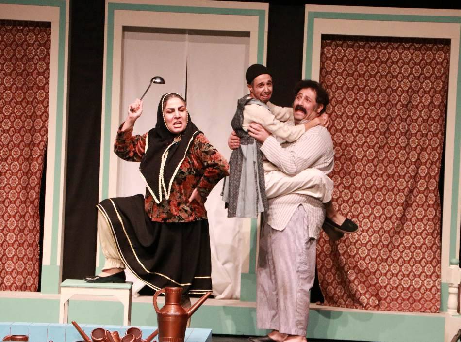 تئاتر باید به جامعه تفکر تزریق کند/چالشهای اجرای نمایشهای آیینی و ایرانی تئاتر باید به جامعه تفکر تزریق کند/چالشهای اجرای نمایشهای آیینی و ایرانی