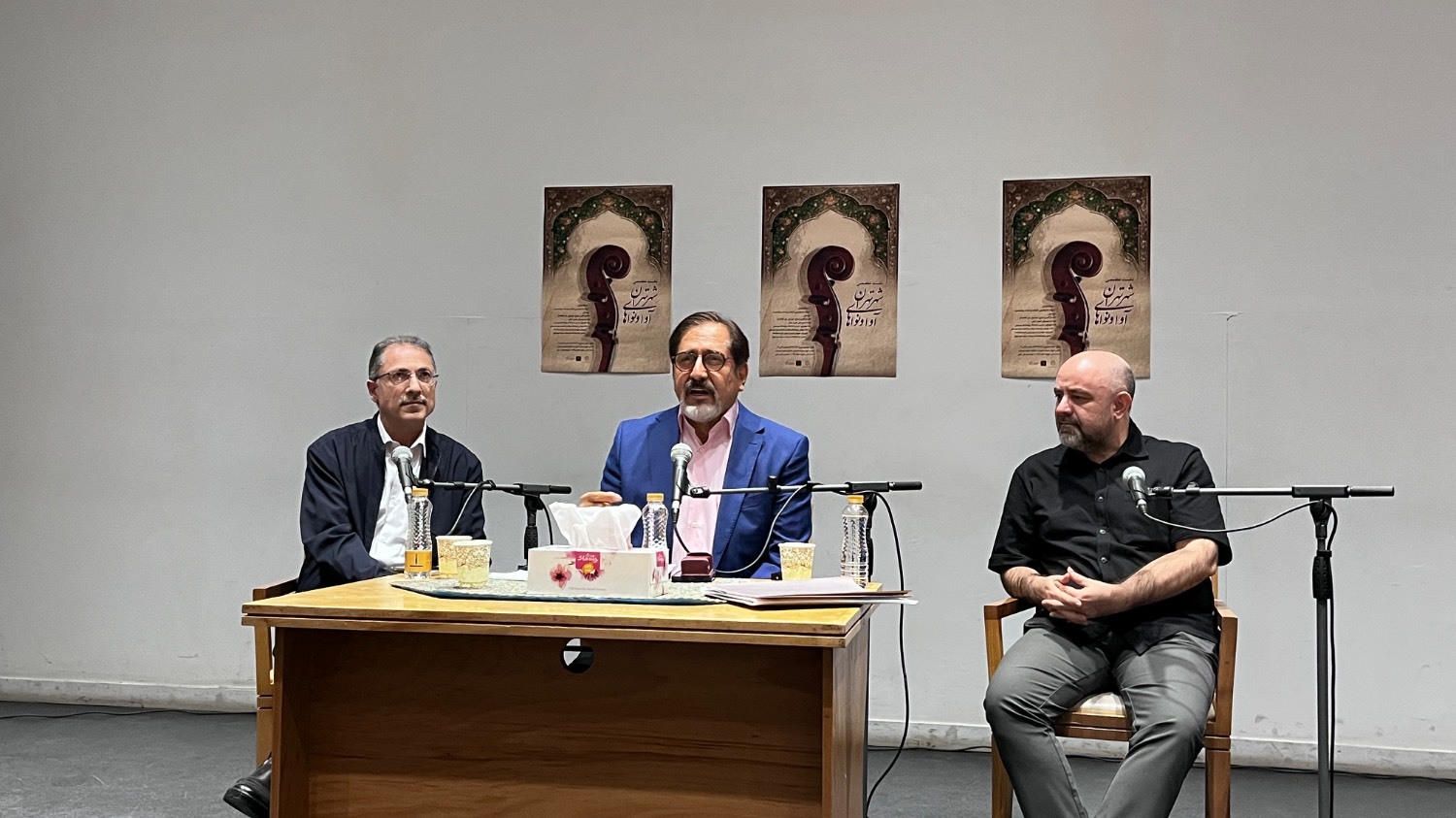 سراج: نیازمند طراحی سالنهایی برای موسیقی ایرانی هستیم/شهرداری میبایست موسیقی خیابانی را به رسمیت بشناسد سراج: نیازمند طراحی سالنهایی برای موسیقی ایرانی هستیم/شهرداری میبایست موسیقی خیابانی را به رسمیت بشناسد