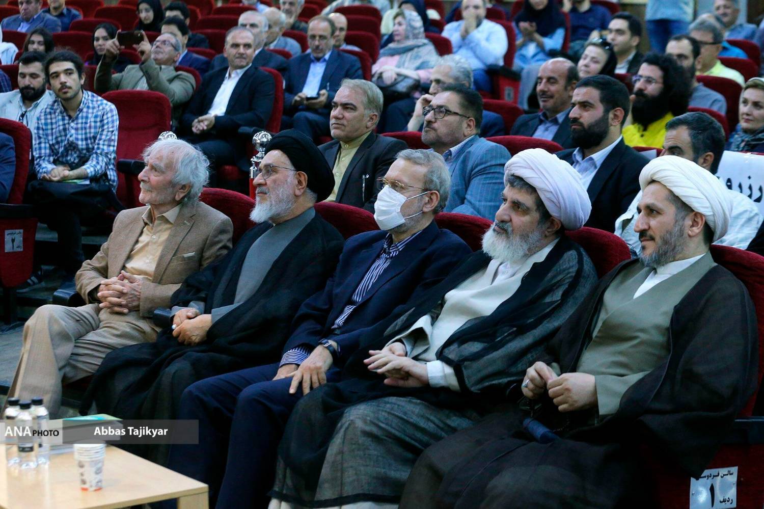آثار دینانی جزو میراث علوم عقلی است/ اندیشه به انسان معنا می‌دهد