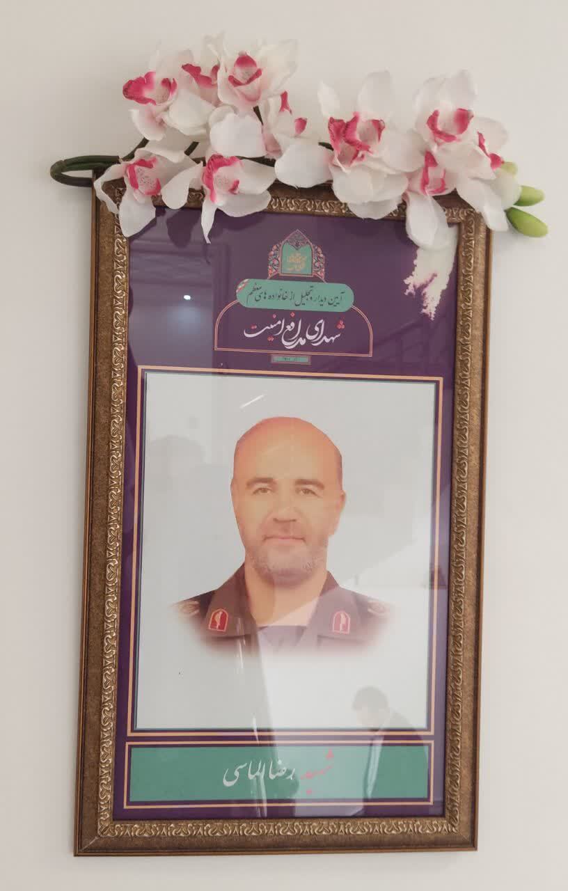 مدرک دانشآموختگی شهید الماسی برای دانشگاه آزاد سند افتخار است مدرک دانشآموختگی شهید الماسی برای دانشگاه آزاد سند افتخار است