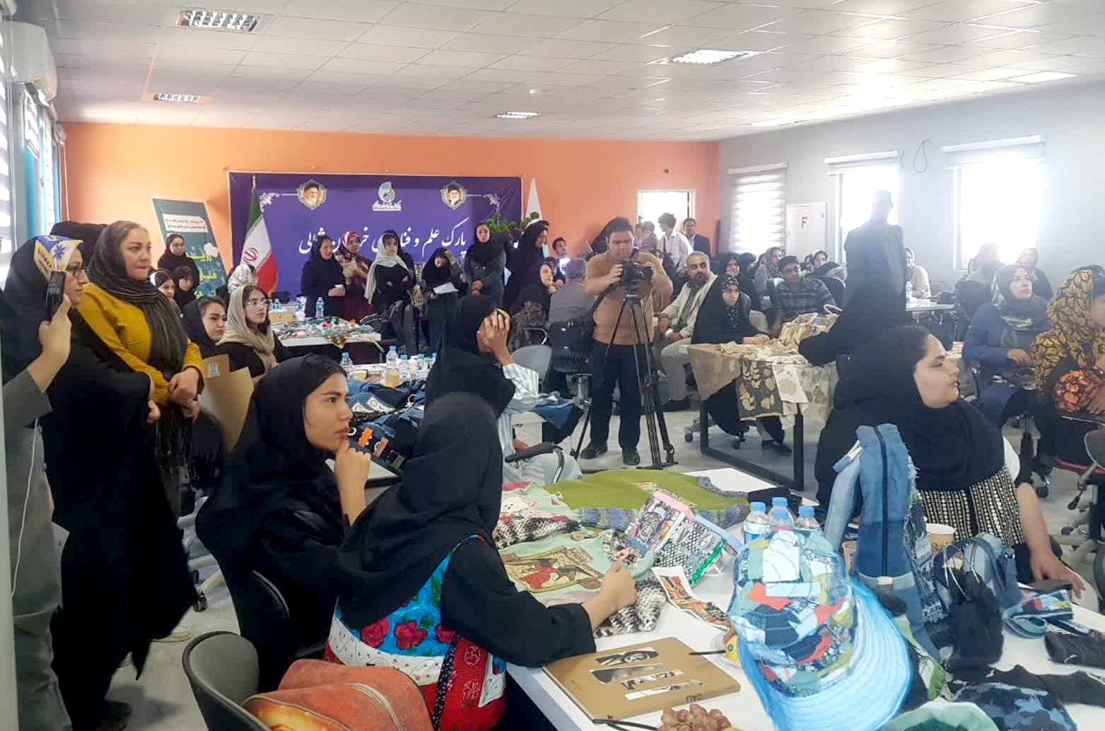 برتری دو تیم مرکز رشد دانشگاه آزاد بجنورد در رویداد تانای صنایعدستی خراسان شمالی برتری دو تیم مرکز رشد دانشگاه آزاد بجنورد در رویداد تانای صنایعدستی خراسان شمالی