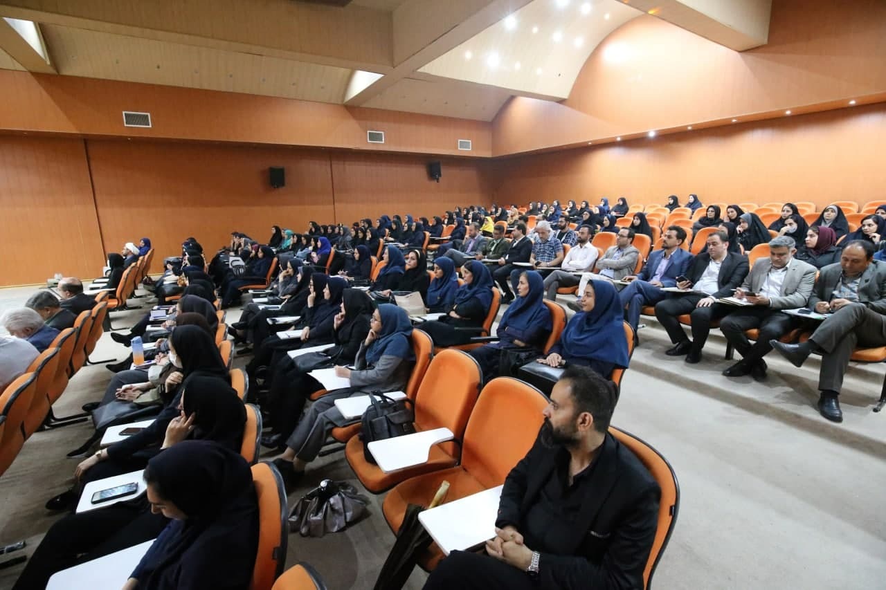 نقش مؤثر معلم در افزایش روحیه خودباوری، خلّاقیتها و استعداد دانشآموزان نقش مؤثر معلم در افزایش روحیه خودباوری، خلّاقیتها و استعداد دانشآموزان