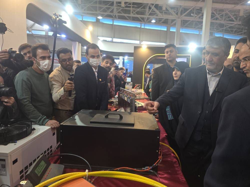 اسلامی از جدیدترین دستاوردهای ایران در حوزه لیزر رونمایی کرد +عکس اسلامی از جدیدترین دستاوردهای ایران در حوزه لیزر رونمایی کرد +عکس