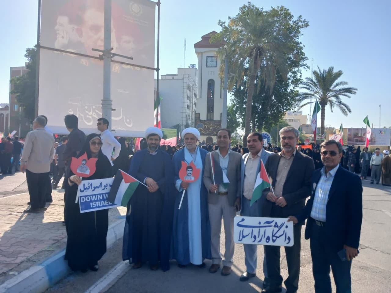 غریو «مرگ بر اسرائیل» و «مرگ بر آمریکا» دانشآموزان بر سر استکبار؛ همدردی با کودکان فلسطینی و لبنانی غریو «مرگ بر اسرائیل» و «مرگ بر آمریکا» دانشآموزان بر سر استکبار؛ همدردی با کودکان فلسطینی و لبنانی