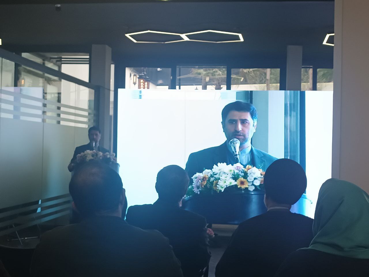 تالارهای آزاداندیشی باعث ایجاد گفتوگو بین نسلها میشود تالارهای آزاداندیشی باعث ایجاد گفتوگو بین نسلها میشود