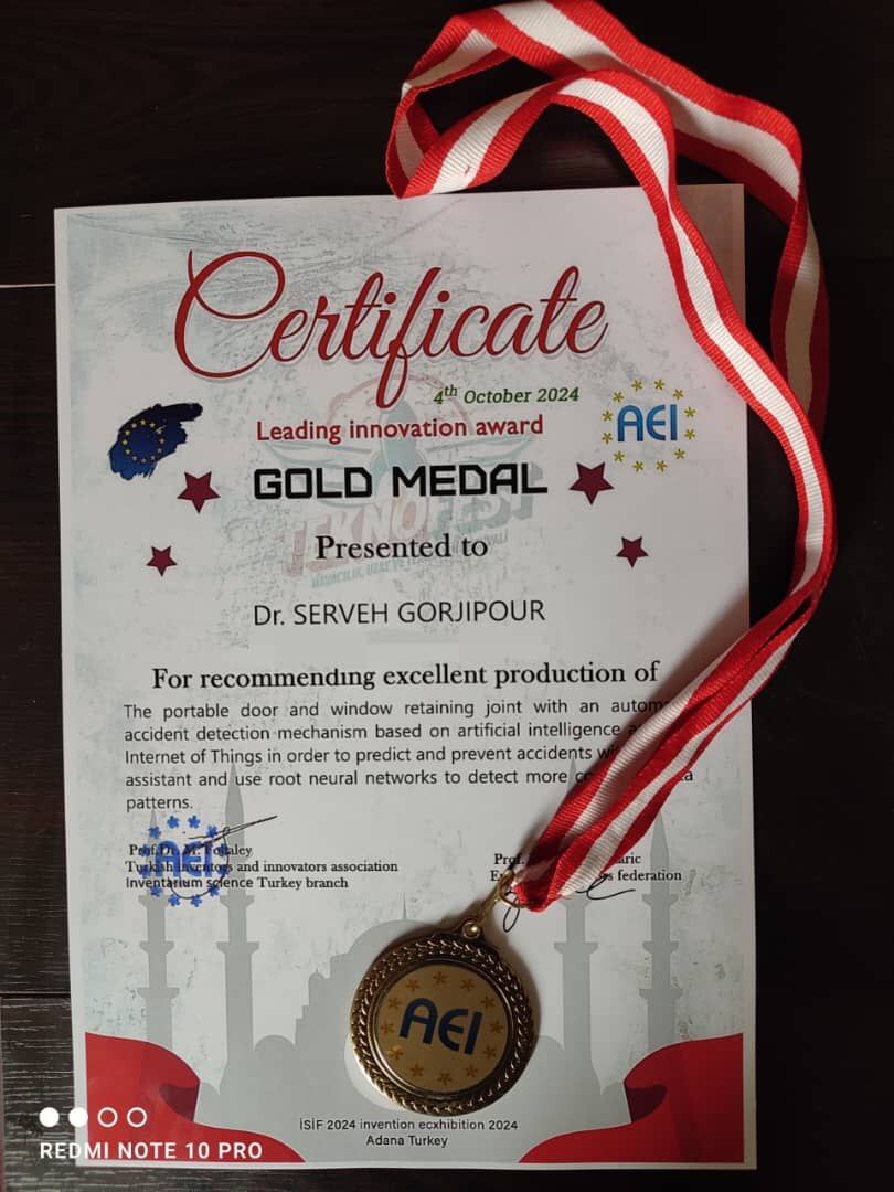 دانشجوی دانشگاه آزاد مدال طلای آکادمی اروپا را کسب کرد