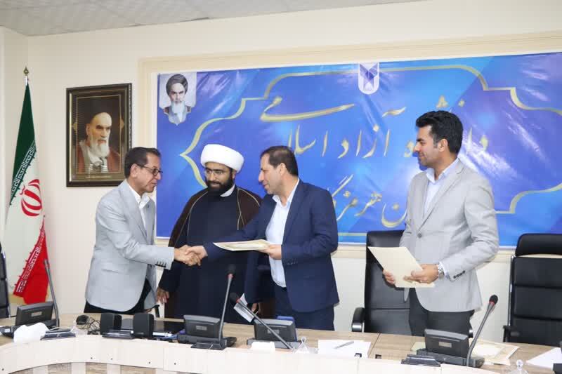 حضور رزمندگان و ایثارگران در کسوت کارمند و استادی افتخاری برای دانشگاه آزاد است حضور رزمندگان و ایثارگران در کسوت کارمند و استادی افتخاری برای دانشگاه آزاد است