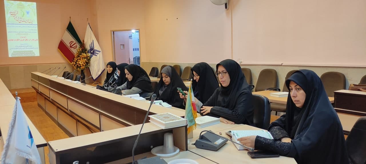 کلید جامعه مهدوی در دستان بانوان است/ لزوم ترویج فرهنگ مهدوی در فضای مجازی کلید جامعه مهدوی در دستان بانوان است/ لزوم ترویج فرهنگ مهدوی در فضای مجازی