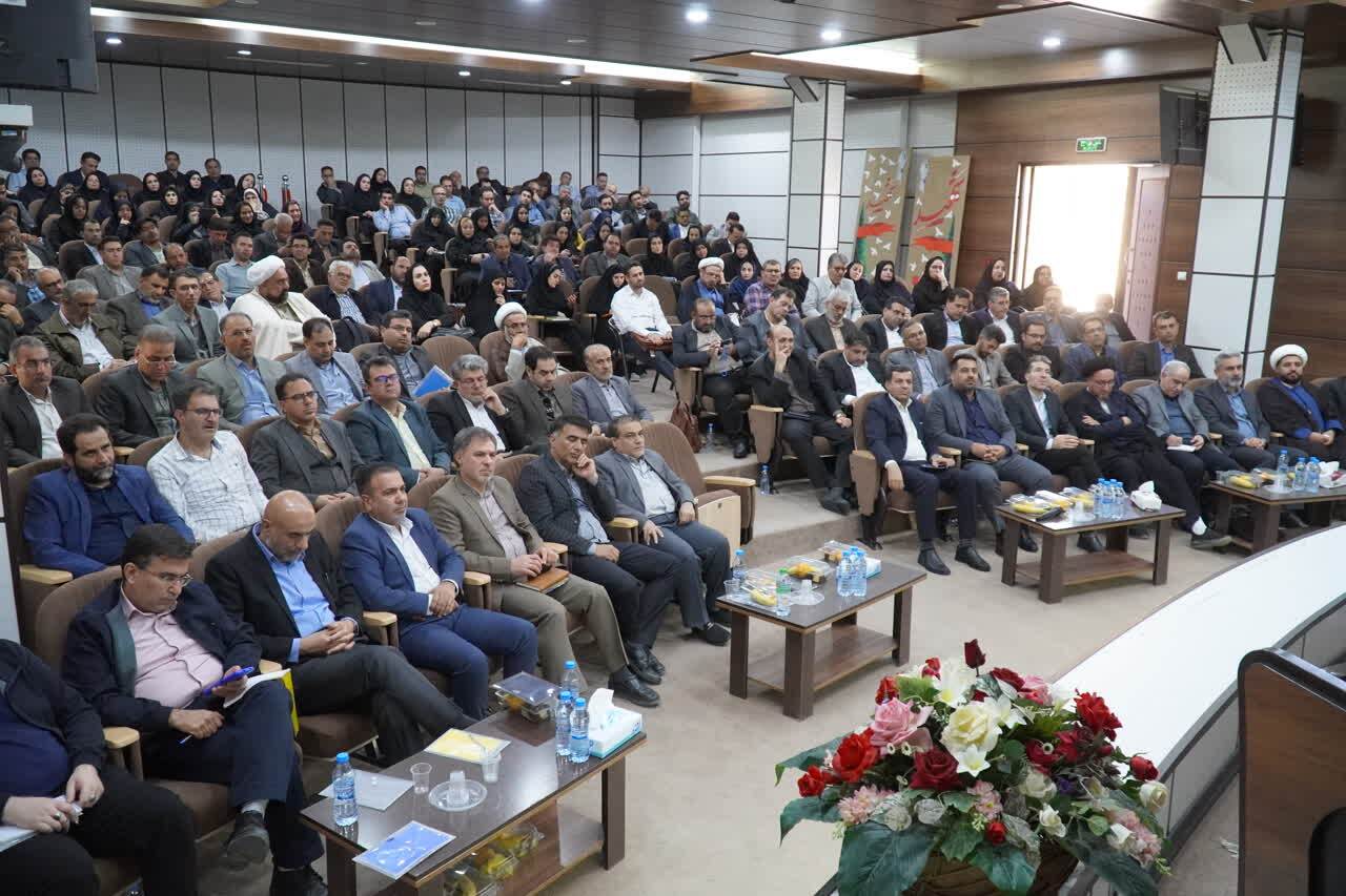 استادان مهمترین قطب اثرگذار در بازتعریف دانشگاهها/ تعلیم و تربیت مهارتی رویکرد مهم دانشگاه آزاد است استادان مهمترین قطب اثرگذار در بازتعریف دانشگاهها/ تعلیم و تربیت مهارتی رویکرد مهم دانشگاه آزاد است