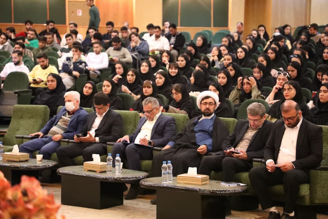 کلانتری: دانشجو باید پیوسته در همه عرصه‌ها نقش‌آفرین باشد 