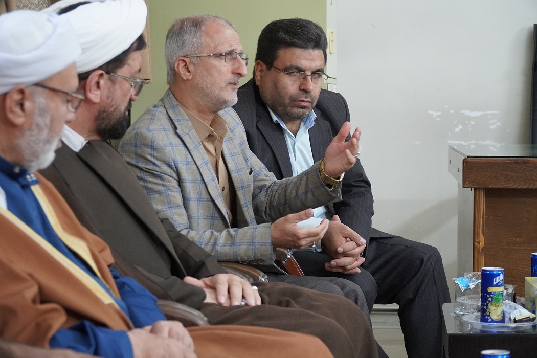 تحصیل بیش از ۷۰ هزار دانشجوی اهل سنت در دانشگاه آزاد/ ۳۴ دفتر تقریب مذاهب در استانها فعالیت میکنند تحصیل بیش از ۷۰ هزار دانشجوی اهل سنت در دانشگاه آزاد/ ۳۴ دفتر تقریب مذاهب در استانها فعالیت میکنند