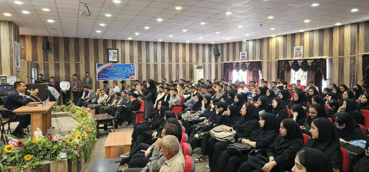 زیرساخت دانشگاه آزاد ممسنی بسیار قدرتمند و کارآمد است زیرساخت دانشگاه آزاد ممسنی بسیار قدرتمند و کارآمد است