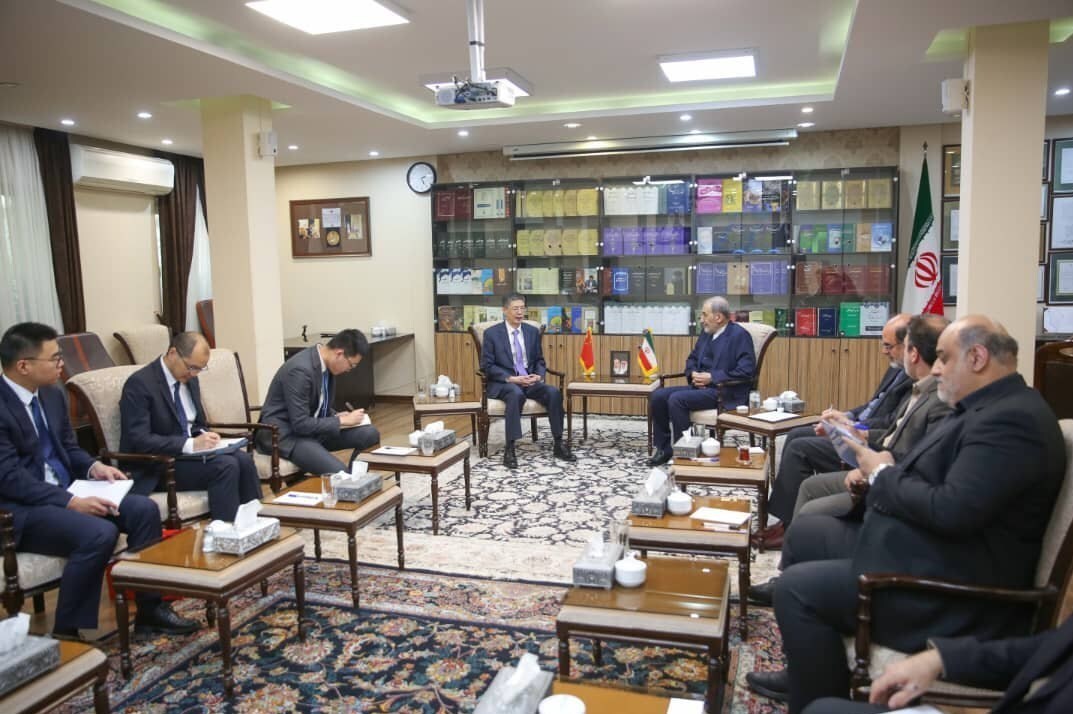 ولایتی: روابط چین و ایران راهبردی و رو به رشد است ولایتی: روابط چین و ایران راهبردی و رو به رشد است