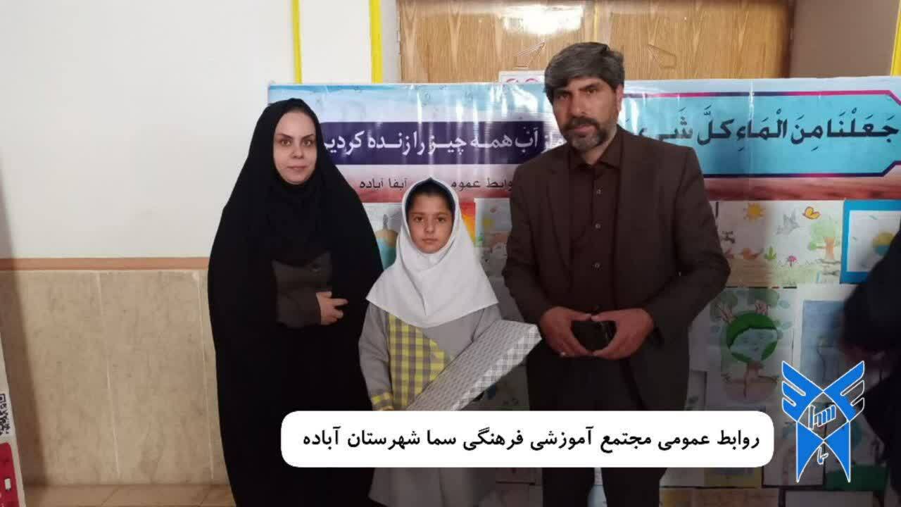 جام قهرمانی کورس اسبدوانی کشور در دستان دانشآموز سمای آباده جام قهرمانی کورس اسبدوانی کشور در دستان دانشآموز سمای آباده