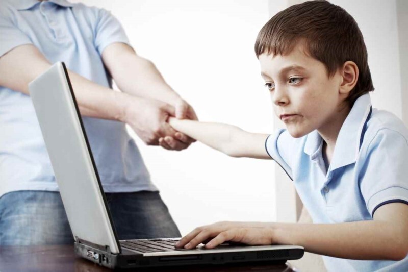 بازی روانی تکنولوژی با نوجوانان بازی روانی تکنولوژی با نوجوانان