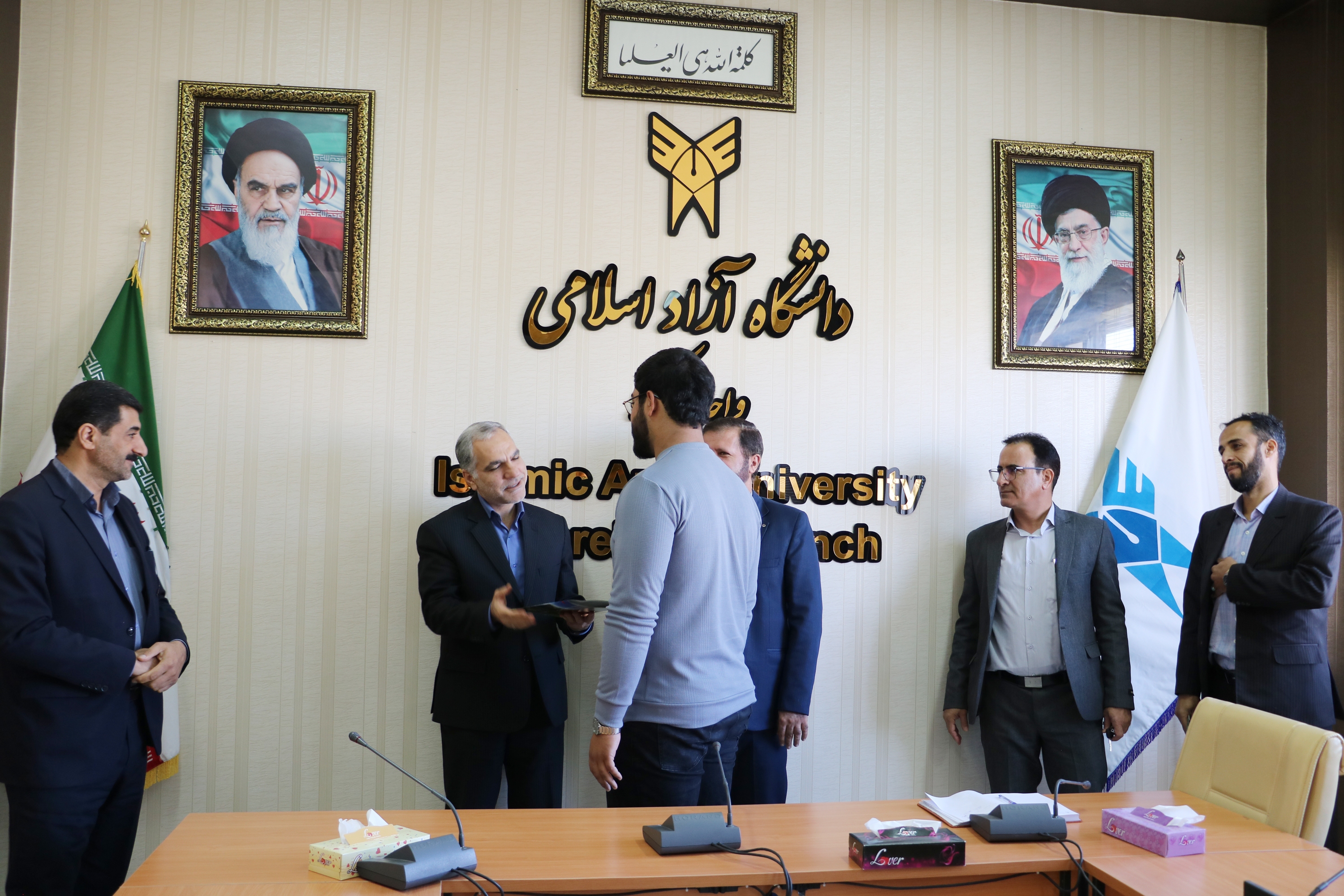 تلاش برای برقراری عدالت، آزادی و پیشرفت کشور روحیه بسیجی میخواهد تلاش برای برقراری عدالت، آزادی و پیشرفت کشور روحیه بسیجی میخواهد