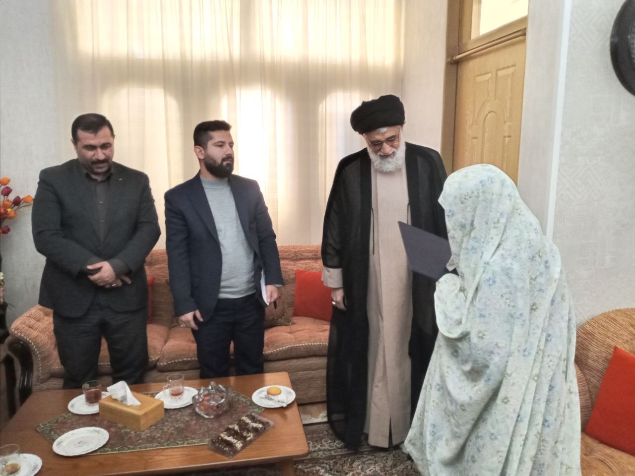 خانواده شهدا دین بزرگی بر گردن جاعه دانشگاهی دارند خانواده شهدا دین بزرگی بر گردن جاعه دانشگاهی دارند