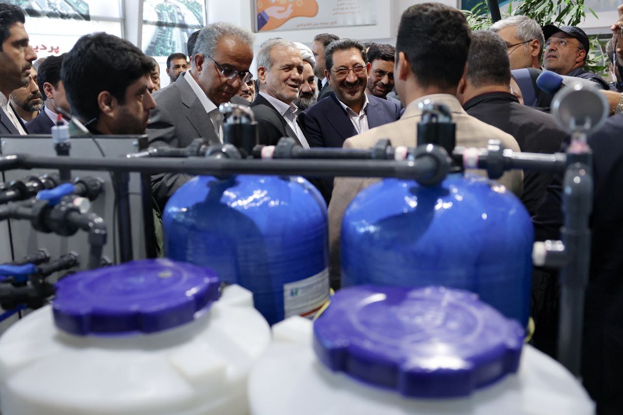 رئیس‌جمهور از پارک علم و فناوری زاهدان بازدید کرد