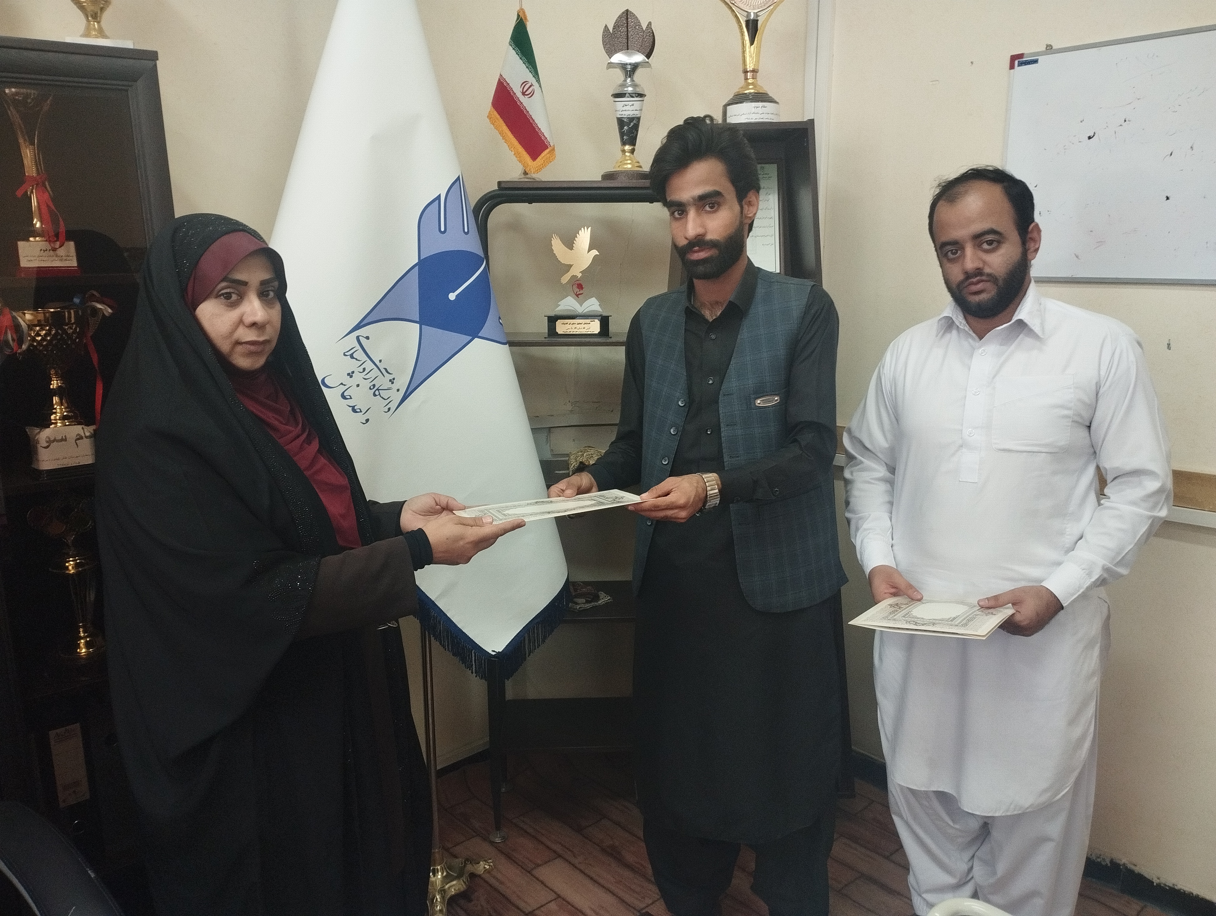 شرط مهم دانشجو بودن داشتن بصیرت است شرط مهم دانشجو بودن داشتن بصیرت است