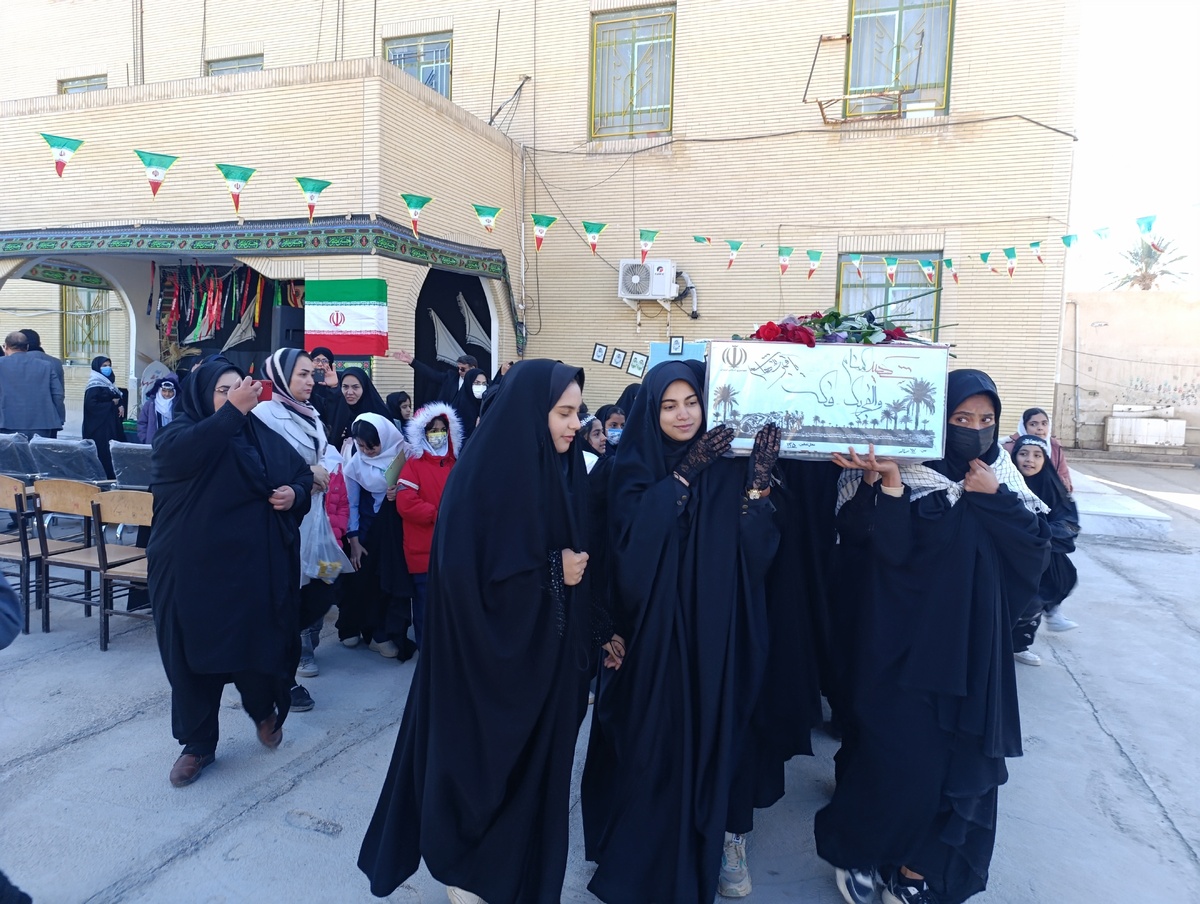 عشق دانش‌آموزان سیستانی به شهدا؛ گمنامی در عرصه‌ خدمت برای اقتدار نظام الهی