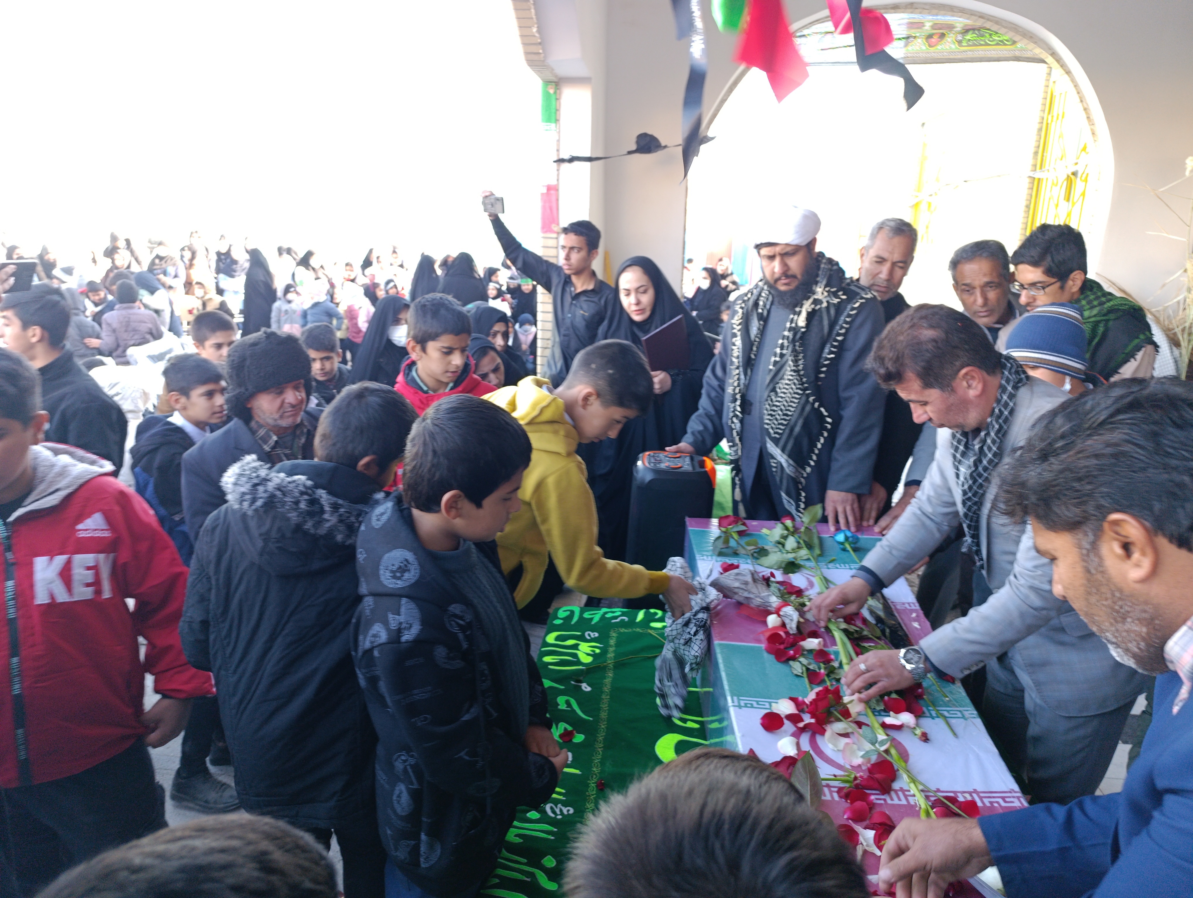 عشق دانشآموزان سیستانی به شهدا؛ گمنامی در عرصه خدمت برای اقتدار نظام الهی باارزش است عشق دانشآموزان سیستانی به شهدا؛ گمنامی در عرصه خدمت برای اقتدار نظام الهی باارزش است