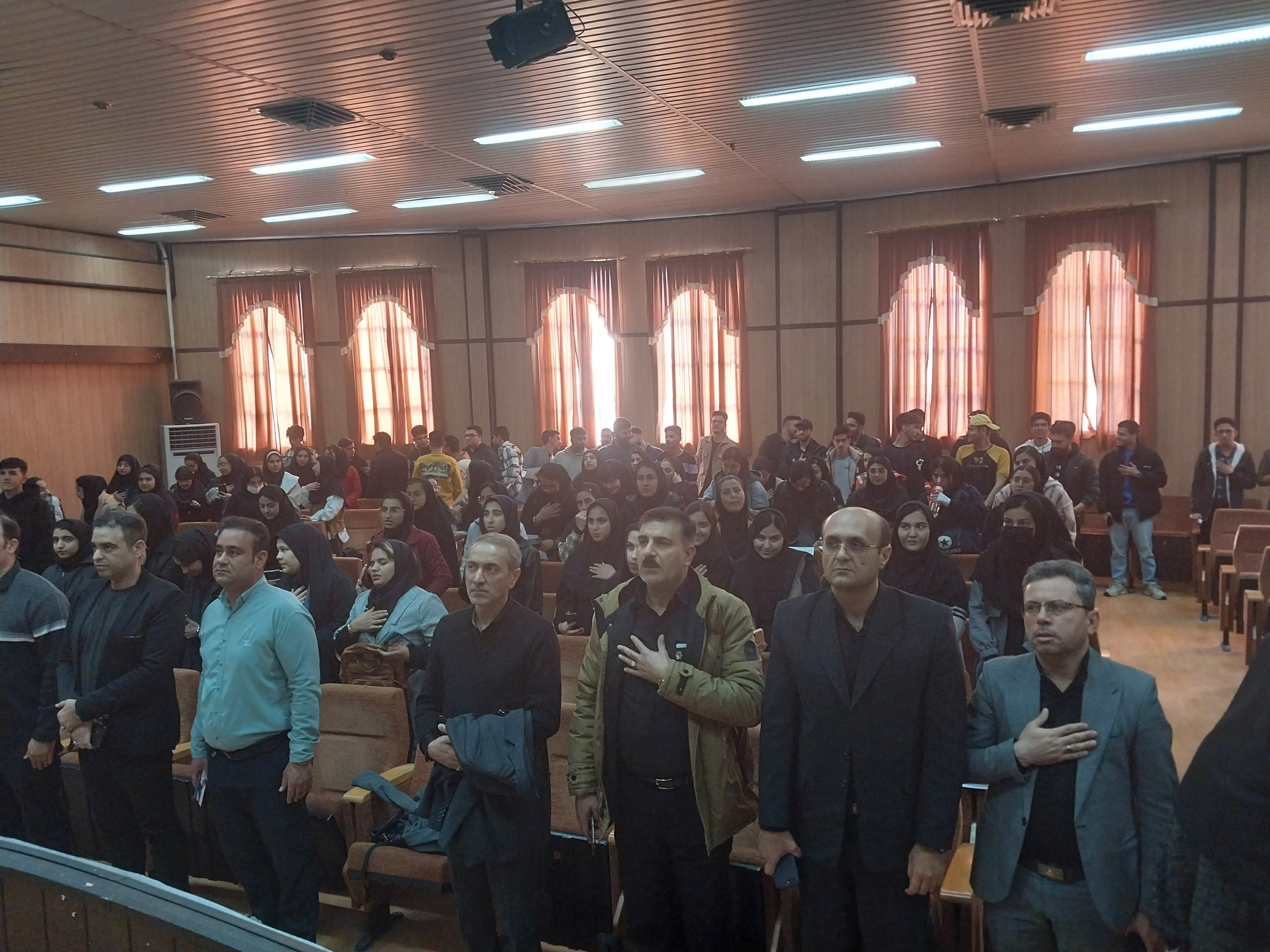 دانشجو امروز باید آگاه و بابصیرت باشد دانشجو امروز باید آگاه و بابصیرت باشد