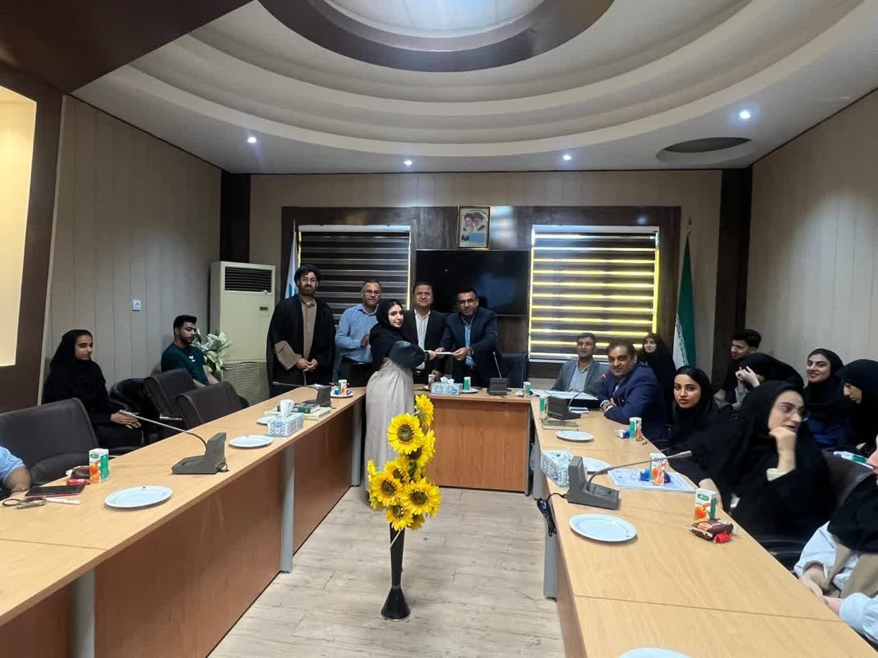 رسالت دانشجو مطالبهگری از مسئولان برای شفافسازی و برقراری عدالت است رسالت دانشجو مطالبهگری از مسئولان برای شفافسازی و برقراری عدالت است