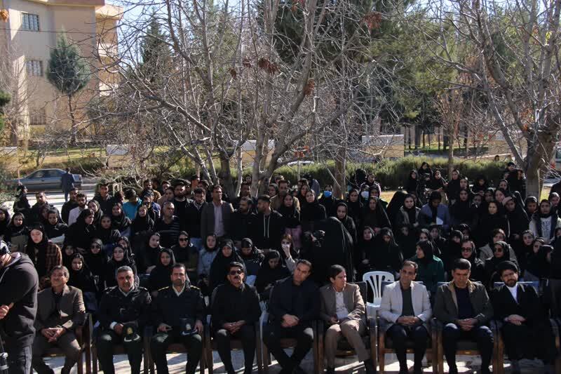 شاهرخی: با شهید و شهادت باید نیروی‌مان برای رسیدن به اهداف انقلاب محکم‌تر شود