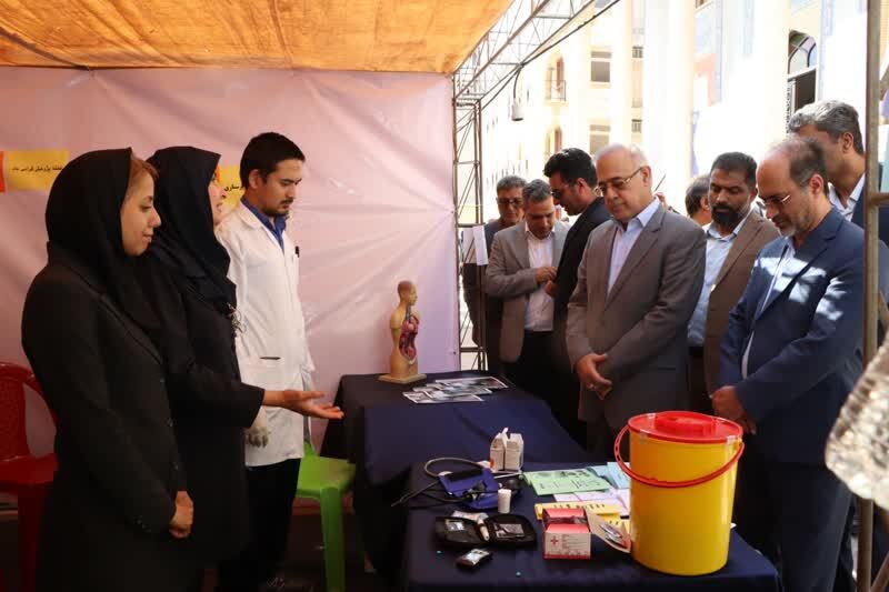 نمایشگاه پژوهش و فناوری در دانشگاه آزاد بندرعباس گشایش یافت