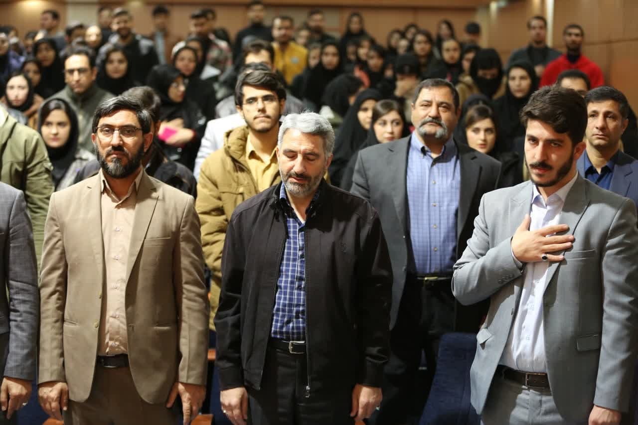 دانشجویان به هیچ وجه کم‌فروشی نکنند