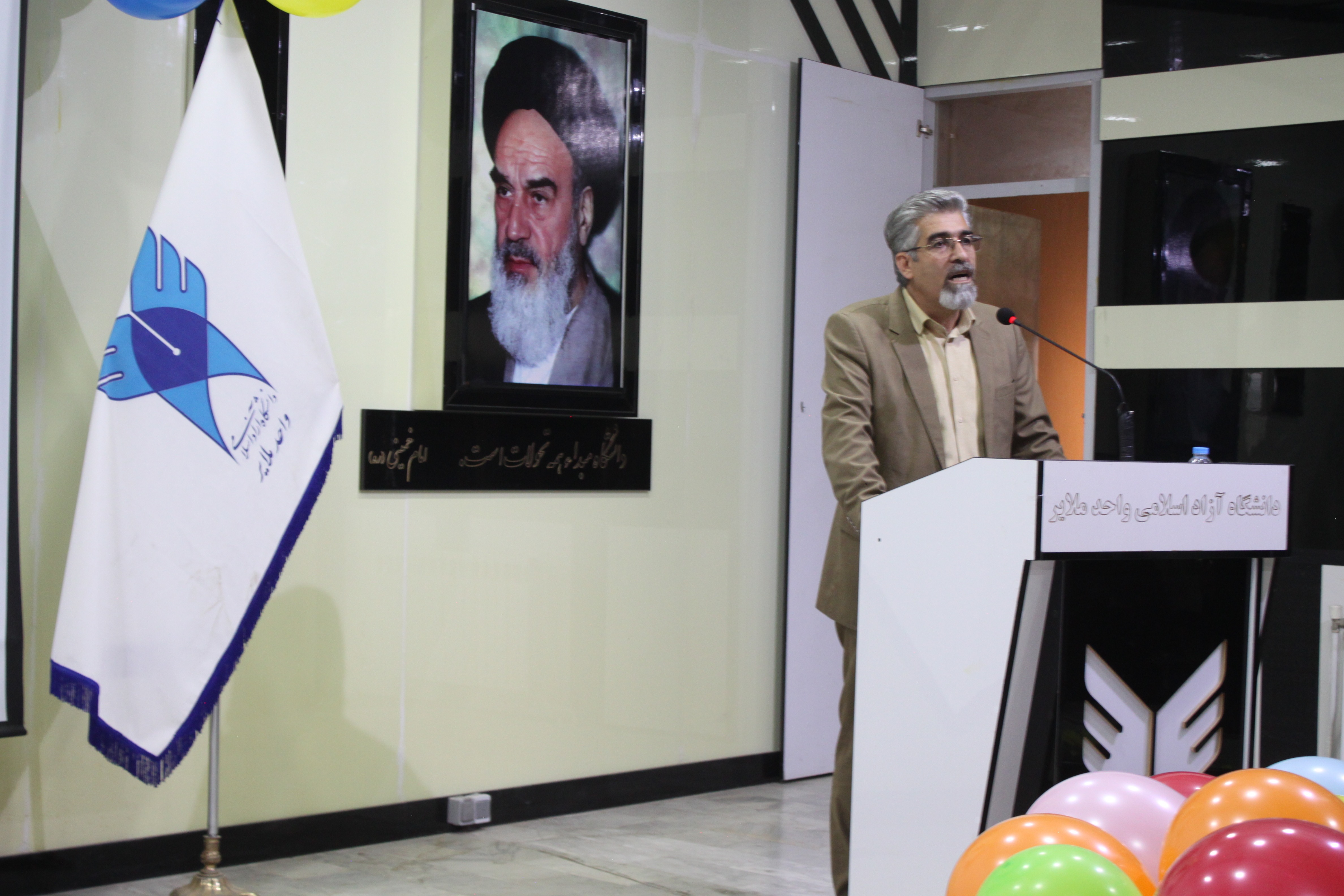 اهمیت ورود دانشجویان به عرصههای پژوهش و فناوری برای کشور اهمیت ورود دانشجویان به عرصههای پژوهش و فناوری برای کشور