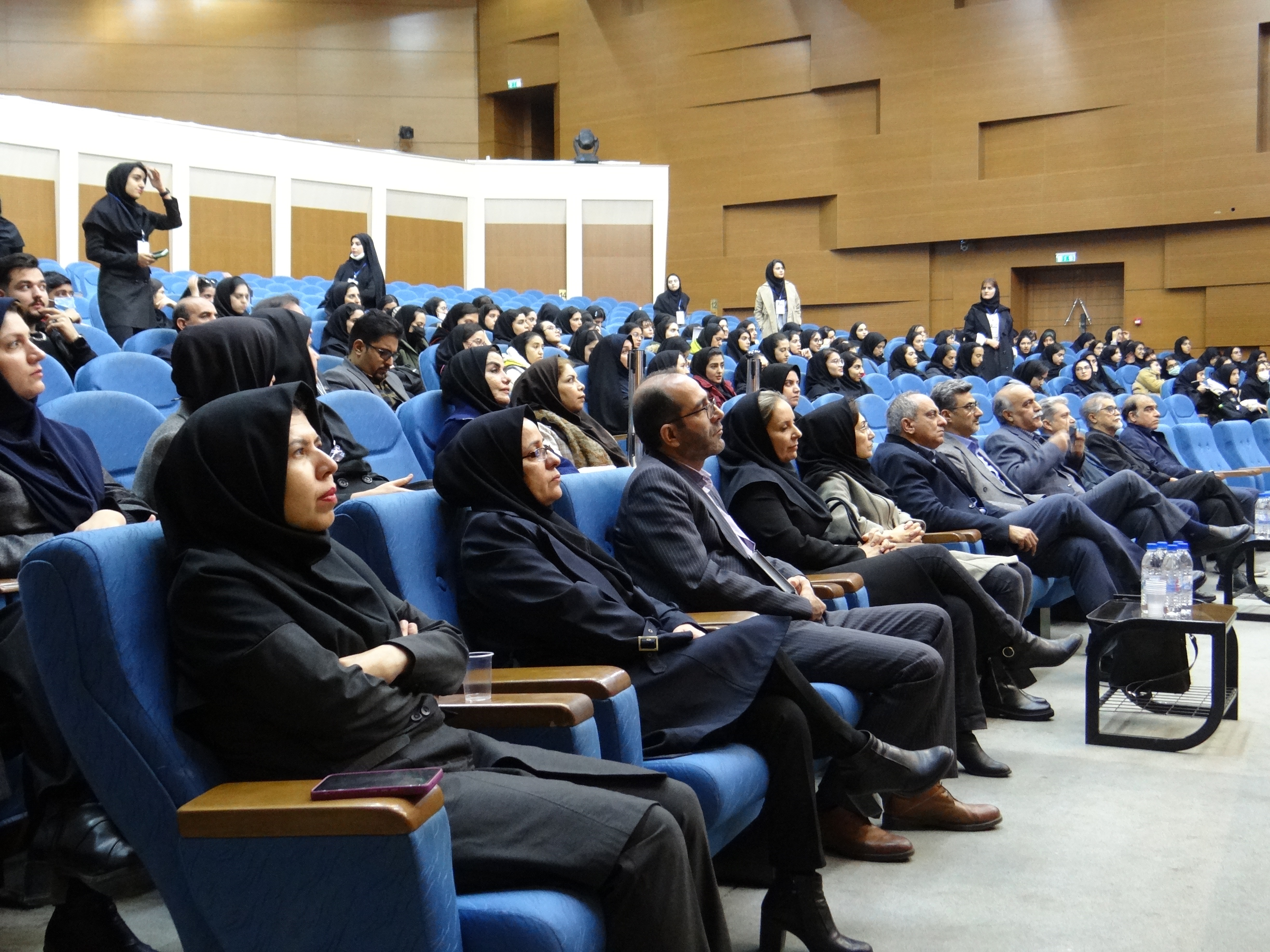 اهمیت روز جهانی ایدز؛ انگ، تبعیض و نابرابری پایان مییابد؟ اهمیت روز جهانی ایدز؛ انگ، تبعیض و نابرابری پایان مییابد؟