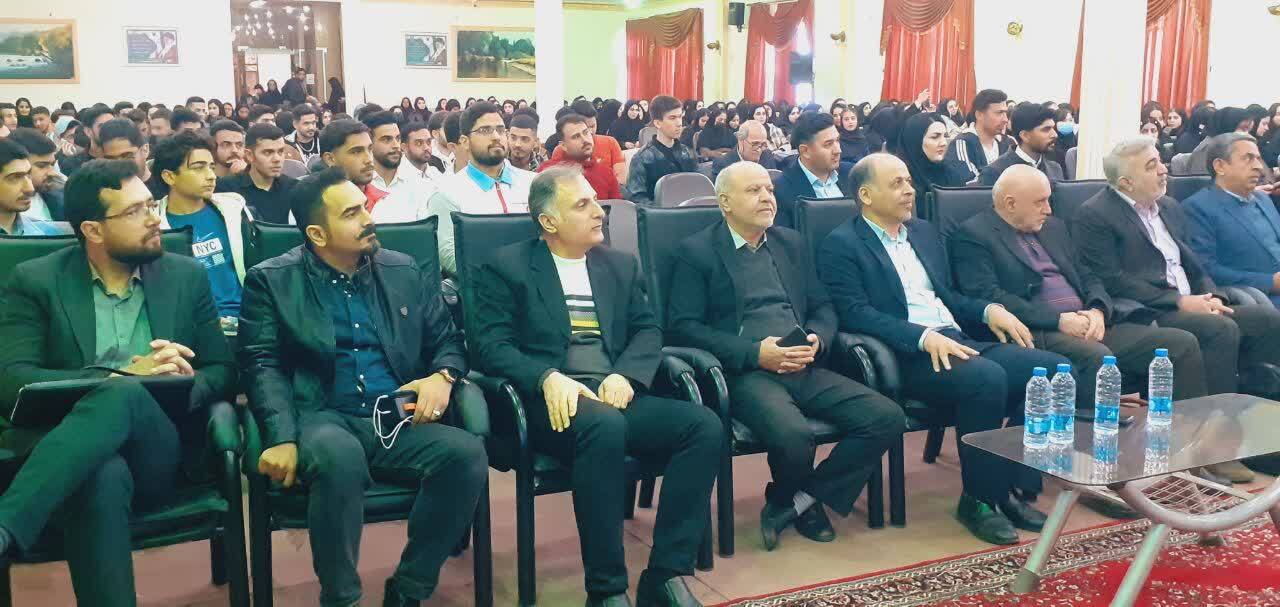 خداباوری، عزت نفس و مسئولیتپذیری؛ ویژگیهای دانشجوی تراز انقلاب اسلامی خداباوری، عزت نفس و مسئولیتپذیری؛ ویژگیهای دانشجوی تراز انقلاب اسلامی