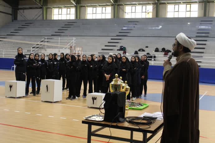 مشهد قهرمان مسابقات دانشجویی والیبال دختران دانشگاه آزاد منطقه ۸ مشهد قهرمان مسابقات دانشجویی والیبال دختران دانشگاه آزاد منطقه ۸