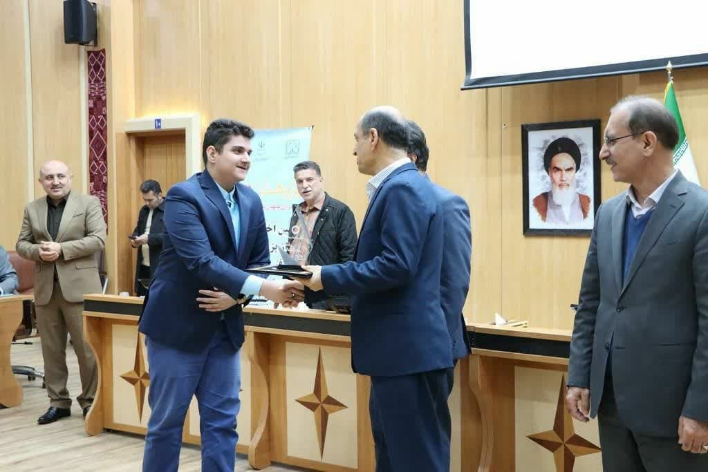 ۳ عنوان برتر دانشگاه آزاد گیلان در جشنواره پژوهش و فناوری مؤسسات آموزش عالی ۳ عنوان برتر دانشگاه آزاد گیلان در جشنواره پژوهش و فناوری مؤسسات آموزش عالی