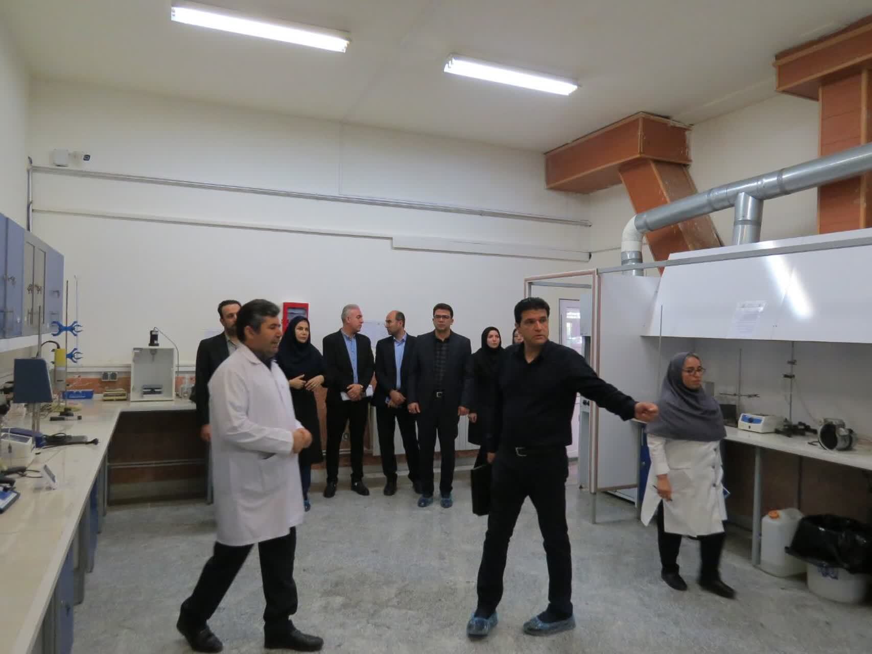 کار تجار و بازرگانان آسان شد؛ صدور مجوز محصولات غذایی و دارویی در کمترین زمان کار تجار و بازرگانان آسان شد؛ صدور مجوز محصولات غذایی و دارویی در کمترین زمان