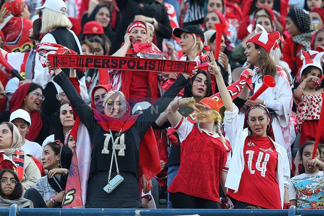 مرور اتفاقات آخرین تقابل پرسپولیس و مس رفسنجان| از حضور هنرمندان تا جشن نهمین قهرمانی لیگ برتری پرسپولیس+تصاویر مرور اتفاقات آخرین تقابل پرسپولیس و مس رفسنجان| از حضور هنرمندان تا جشن نهمین قهرمانی لیگ برتری پرسپولیس+تصاویر