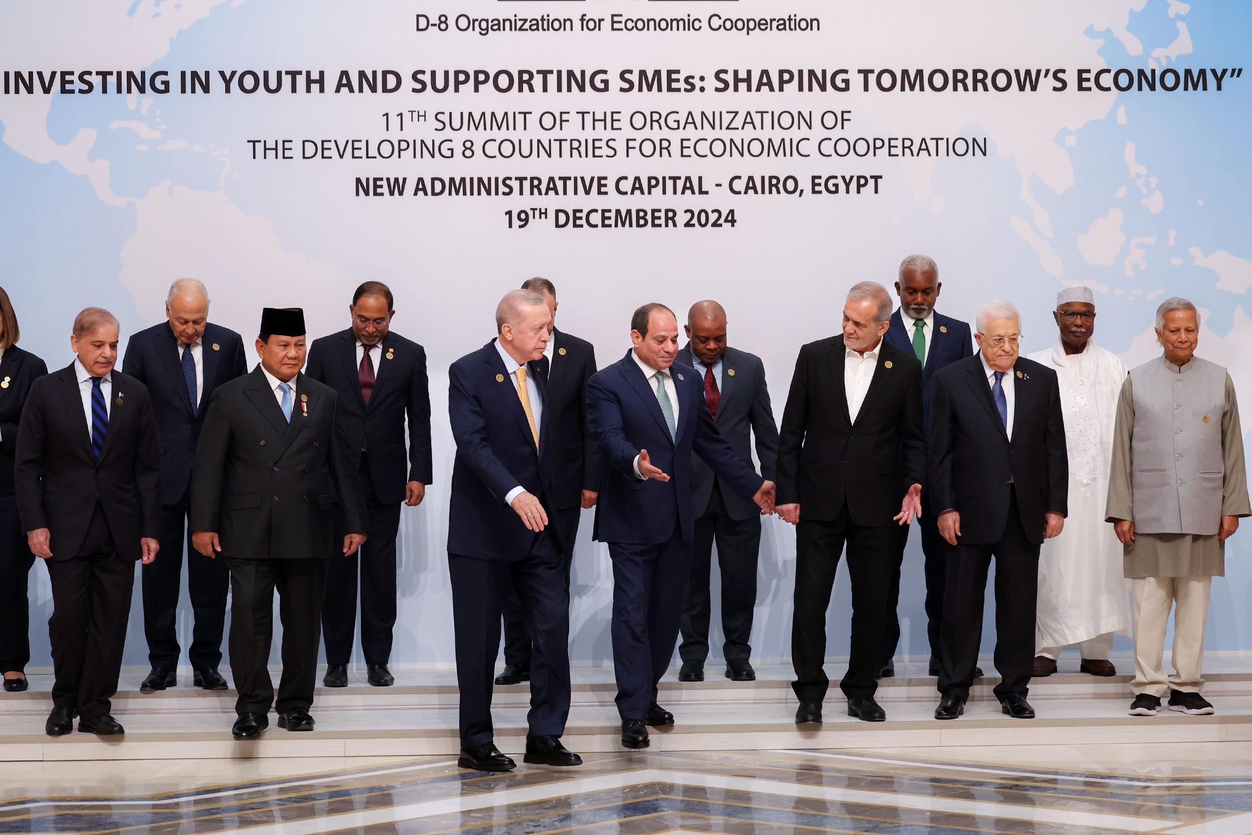 پزشکیان: آماده ایجاد بورسیه‌های تحصیلی و تبادل اساتید و دانشجویان هستیم/ السیسی: رژیم صهیونیستی همه قوانین بین المللی را زیر پا گذاشته است