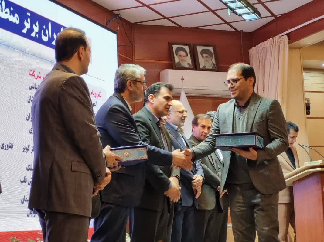 پژوهشگران برتر دانشگاه آزاد اصفهان معرفی شدند + اسامی پژوهشگران برتر دانشگاه آزاد اصفهان معرفی شدند + اسامی