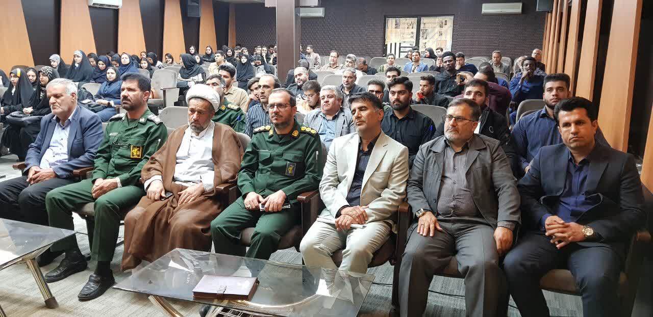 غرب خود را در برابر جنایات صهیونیست‌ها به خواب زده است/ مقابل مکتب بسیج زانوی ادب می‌زنیم