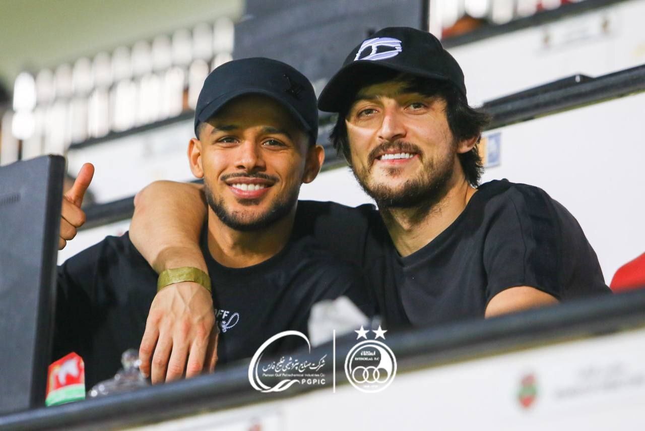 2 ستاره تیم ملی تماشاگر دیدار استقلال و پاختاکور+عکس 2 ستاره تیم ملی تماشاگر دیدار استقلال و پاختاکور+عکس